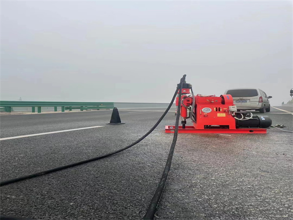 临颍马路路基路面开裂下沉注浆加固灌浆